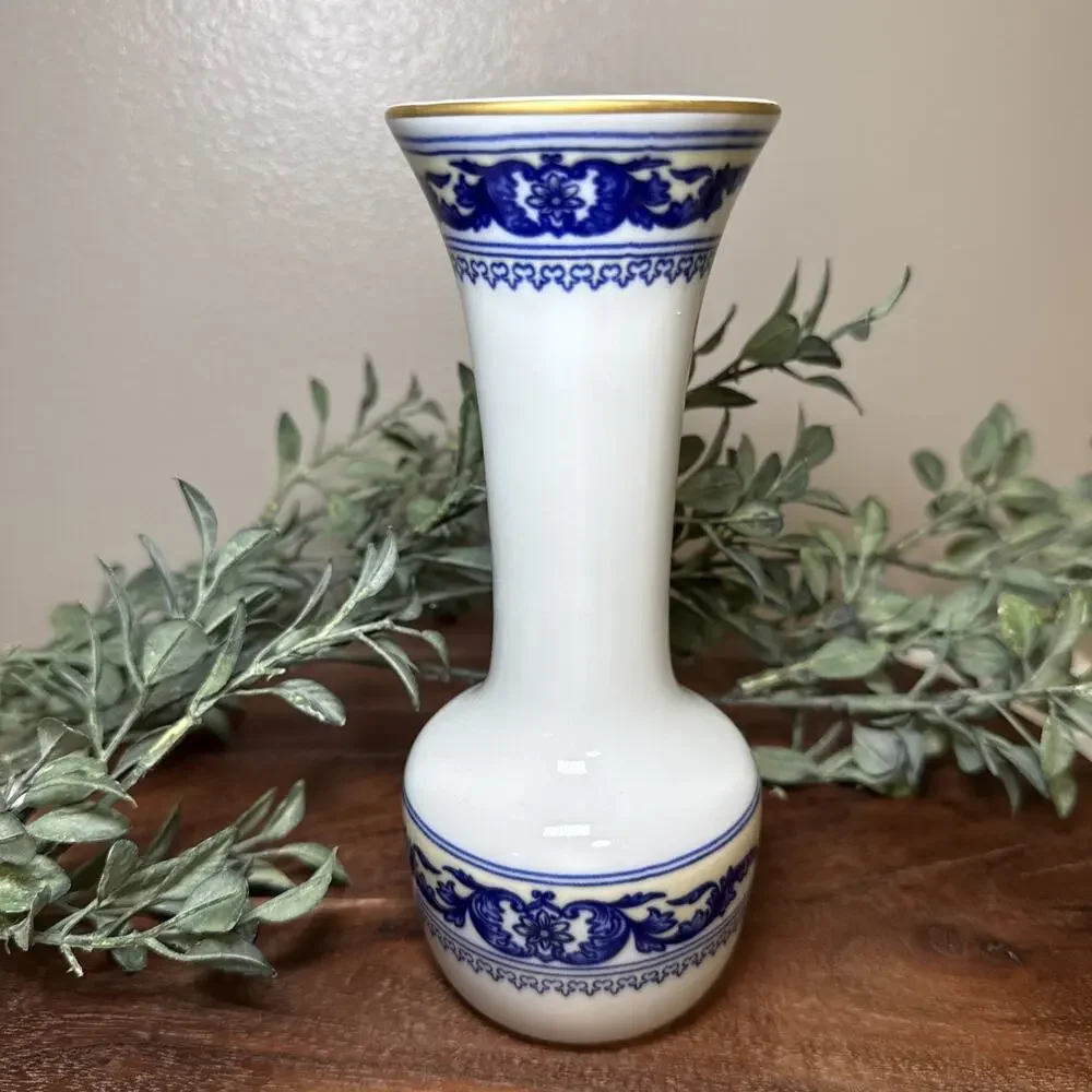 Vintage Porcelanas Ibis Portugal Blue White Scrollwork Porcelain Bud Vase 7.5”